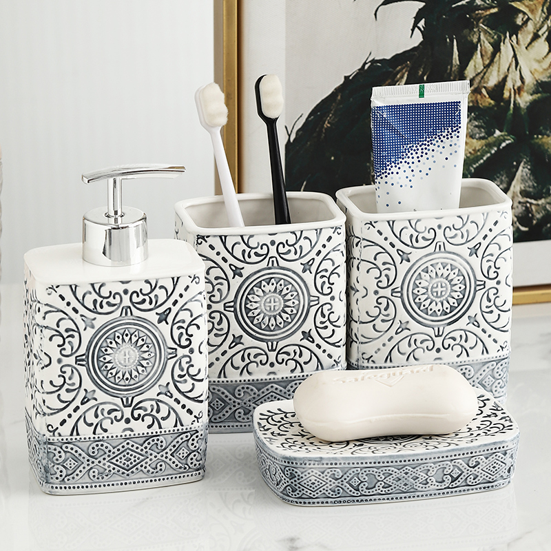 طقم زجاجات حمام سيراميك ، زجاج - مراجعة Zara Home Bathroom Set وسعره