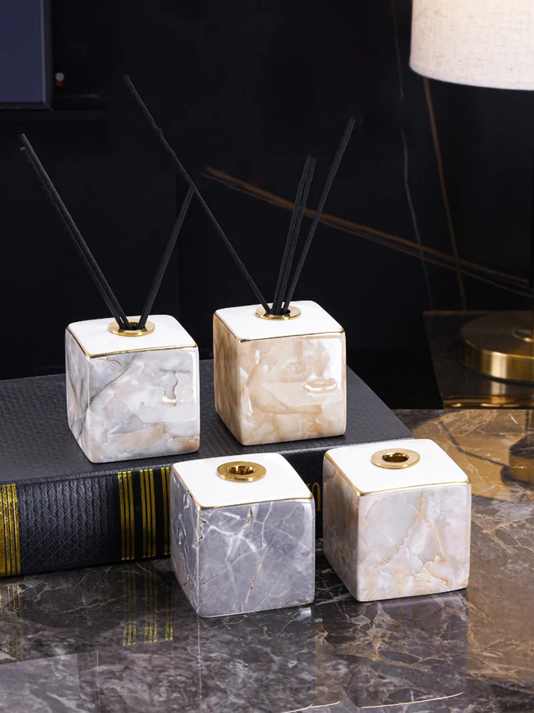 زجاجة عطرية سيراميكية أوروبية  - مراجعة Home Essentials Bathroom Storage وسعره