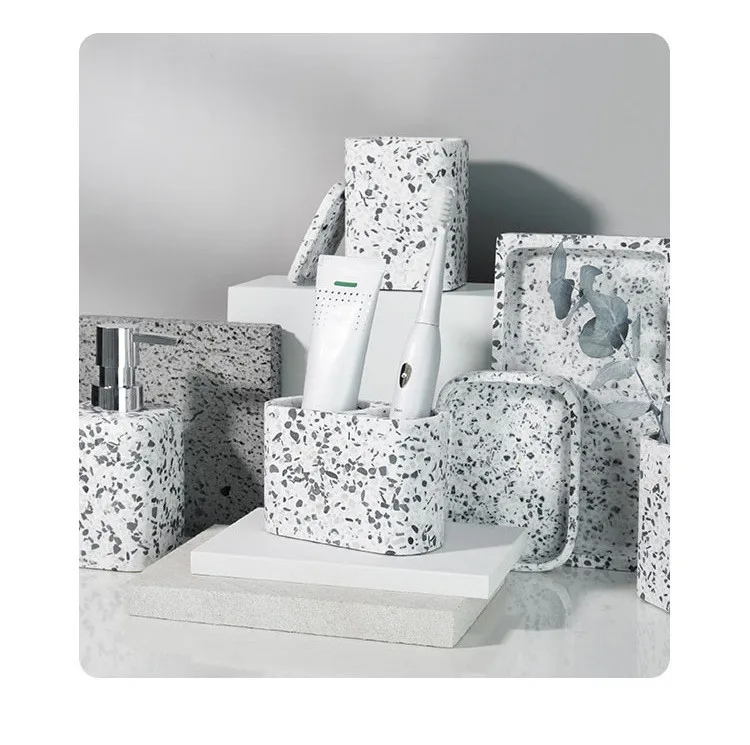 موزع الصابون الحجري الطبيعي اك - مراجعة Zara Home Bathroom Set وسعره