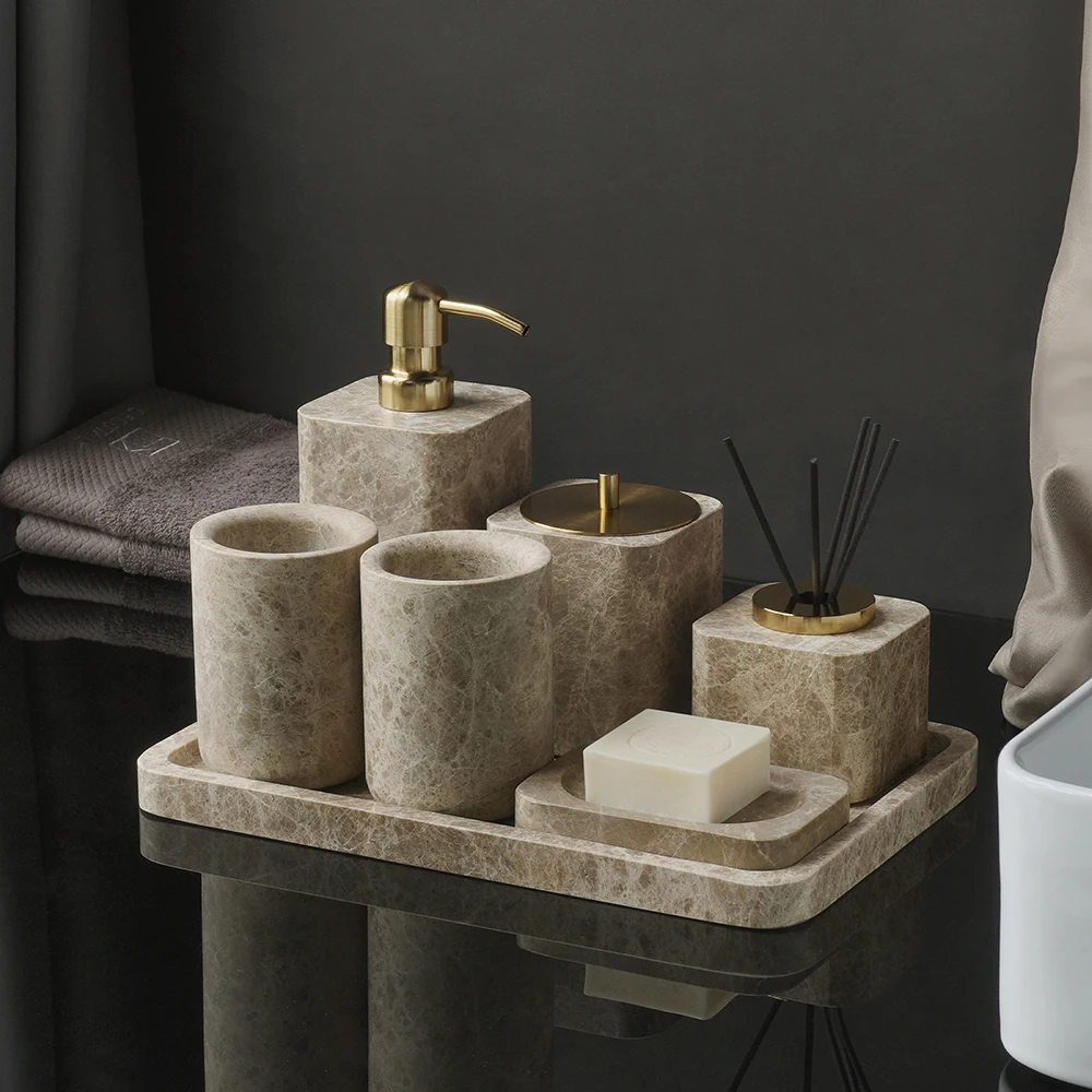 طقم إكسسوارات حمام من رخام إمب - مراجعة Zara Home Bathroom Set وسعره